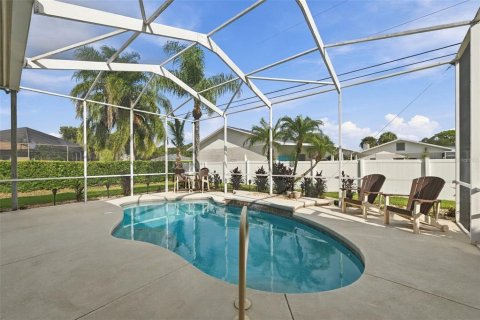 Casa en venta en Winter Haven, Florida, 5 dormitorios, 270.9 m2 № 2385795 - foto 4