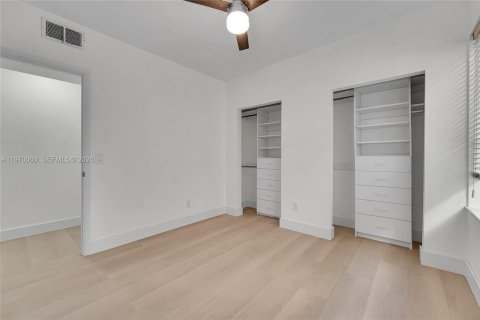 Condominio en venta en Miami Beach, Florida, 2 dormitorios, 74.32 m2 № 2030874 - foto 11