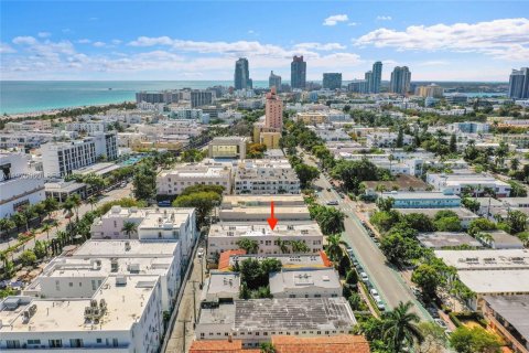 Condominio en venta en Miami Beach, Florida, 2 dormitorios, 74.32 m2 № 2030874 - foto 25