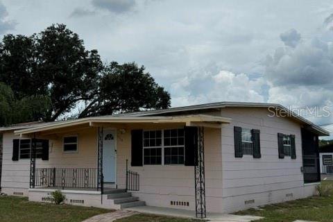 House in Lakeland, Florida 3 bedrooms, 97.55 sq.m. № 2312350