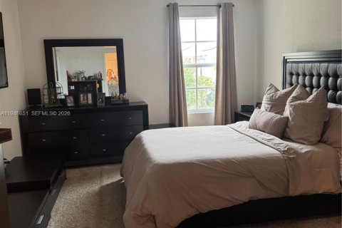 House in Florida City, Florida 4 bedrooms, 198.63 sq.m. № 2003908 - photo 6