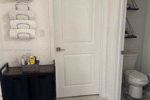 House in Florida City, Florida 4 bedrooms, 198.63 sq.m. № 2003908 - photo 9