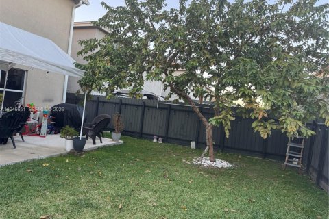 House in Florida City, Florida 4 bedrooms, 198.63 sq.m. № 2003908 - photo 12