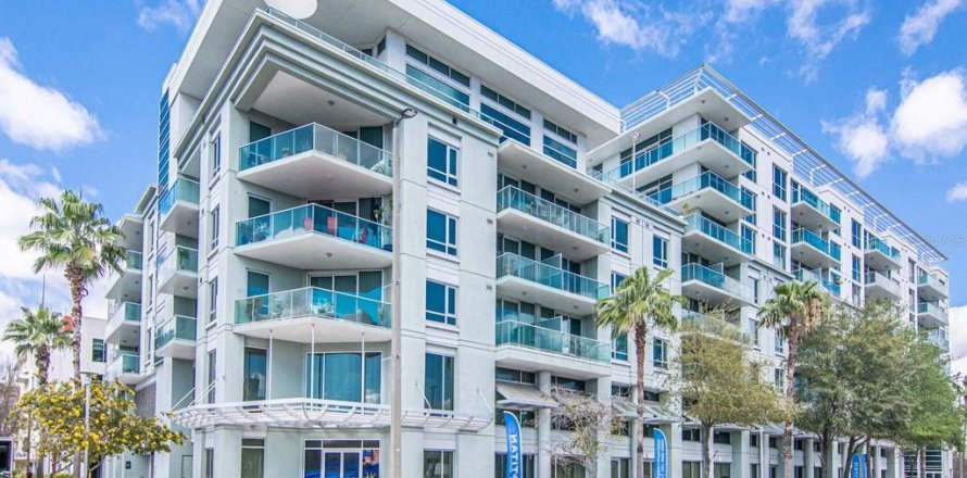 Condo in Tampa, Florida, 3 bedrooms  № 1560717