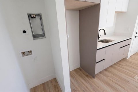 Купить виллу или дом в Норт-Порт, Флорида 3 комнаты, 223.06м2, № 2291093 - фото 8
