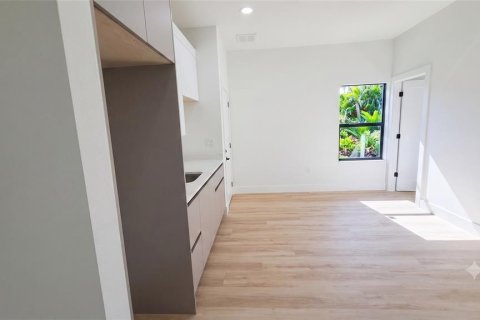 Купить виллу или дом в Норт-Порт, Флорида 3 комнаты, 223.06м2, № 2291093 - фото 14