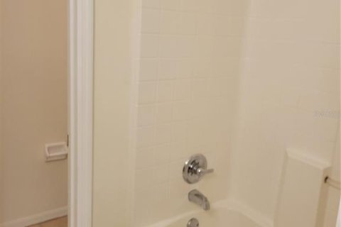 Touwnhouse à louer à Lakewood Ranch, Floride: 2 chambres, 107.77 m2 № 1912990 - photo 17