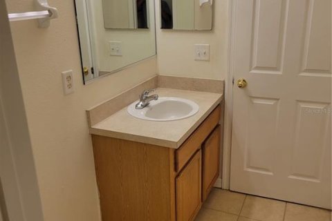 Touwnhouse à louer à Lakewood Ranch, Floride: 2 chambres, 107.77 m2 № 1912990 - photo 14