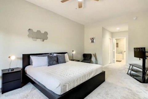 Condo in Kissimmee, Florida, 3 bedrooms  № 1105951 - photo 15
