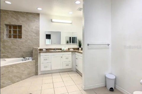 Condo in Kissimmee, Florida, 3 bedrooms  № 1105951 - photo 19
