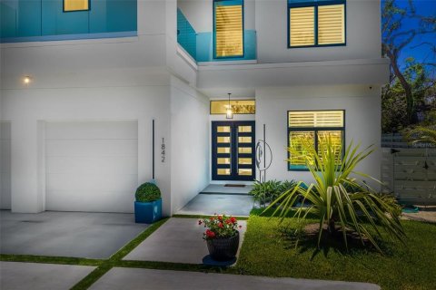 House in Sarasota, Florida 4 bedrooms, 297.84 sq.m. № 1643117 - photo 4