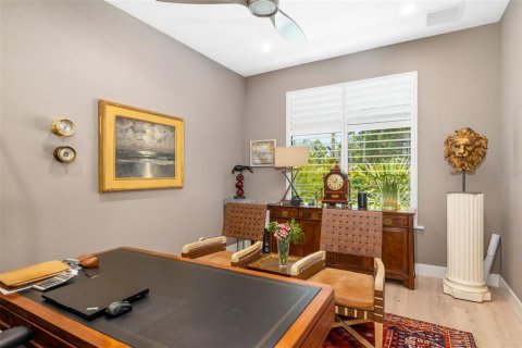 House in Sarasota, Florida 4 bedrooms, 297.84 sq.m. № 1643117 - photo 25