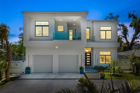 House in Sarasota, Florida 4 bedrooms, 297.84 sq.m. № 1643117 - photo 1