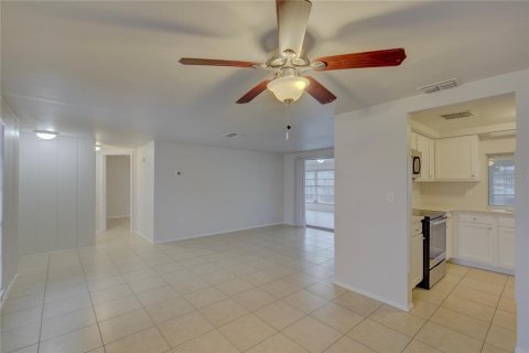 Casa en venta en Holiday, Florida, 2 dormitorios, 157.75 m2 № 1563846 - foto 10