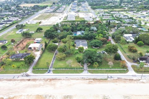 Casa en Homestead, Florida 5 dormitorios, 258.73 m2 № 2244273