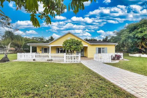 Casa en venta en Homestead, Florida, 5 dormitorios, 258.73 m2 № 2244273 - foto 5