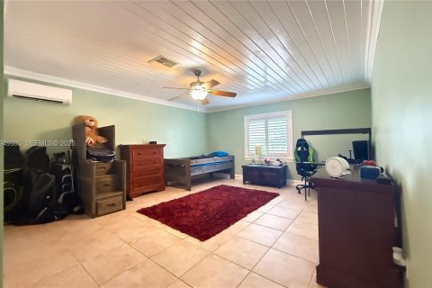 Casa en venta en Homestead, Florida, 5 dormitorios, 258.73 m2 № 2244273 - foto 18