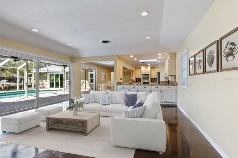House in Sarasota, Florida 4 bedrooms, 301.93 sq.m. № 1734811 - photo 4