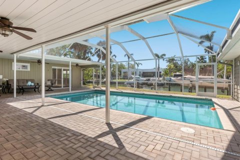 House in Sarasota, Florida 4 bedrooms, 301.93 sq.m. № 1734811 - photo 8