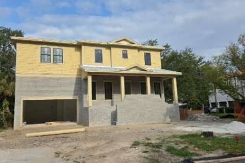 Casa en venta en Tampa, Florida, 5 dormitorios, 411.65 m2 № 1359352 - foto 2