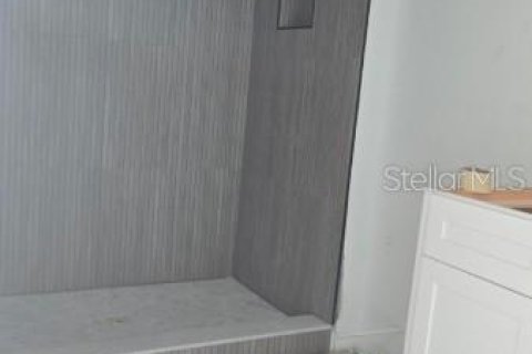 Casa en venta en Tampa, Florida, 5 dormitorios, 411.65 m2 № 1359352 - foto 23