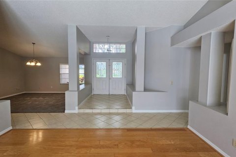 House in Lutz, Florida 4 bedrooms, 246.93 sq.m. № 1778568 - photo 21