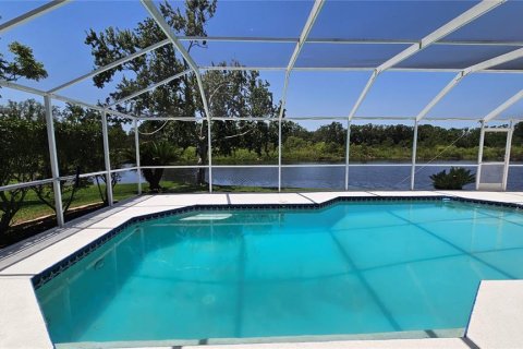 House in Lutz, Florida 4 bedrooms, 246.93 sq.m. № 1778568 - photo 4