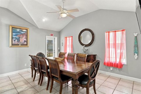 House in Indian Rocks Beach, Florida 4 bedrooms, 307.32 sq.m. № 2403417 - photo 18
