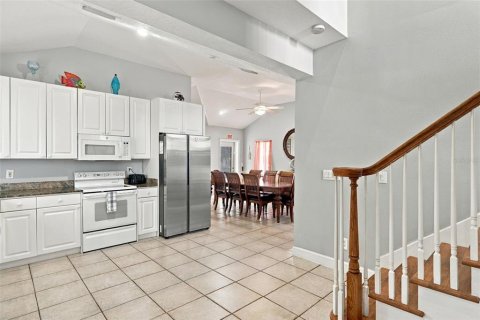House in Indian Rocks Beach, Florida 4 bedrooms, 307.32 sq.m. № 2403417 - photo 14