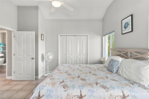 House in Indian Rocks Beach, Florida 4 bedrooms, 307.32 sq.m. № 2403417 - photo 23