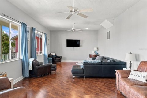 House in Indian Rocks Beach, Florida 4 bedrooms, 307.32 sq.m. № 2403417 - photo 26