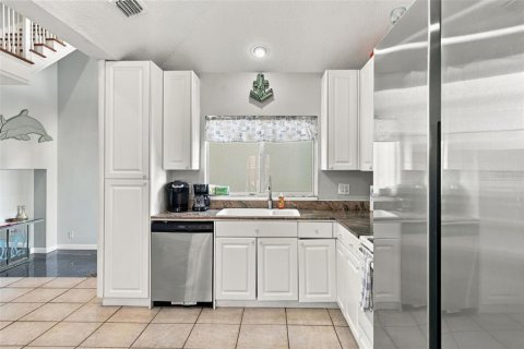 House in Indian Rocks Beach, Florida 4 bedrooms, 307.32 sq.m. № 2403417 - photo 17
