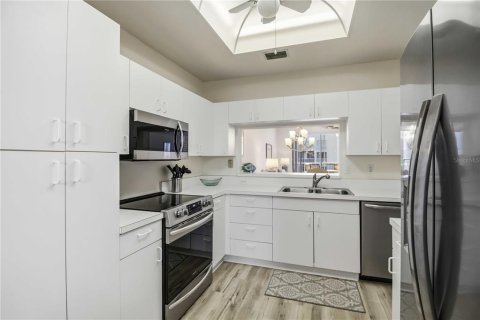 Copropriété à vendre à Sarasota, Floride: 2 chambres, 102.75 m2 № 2138851 - photo 8