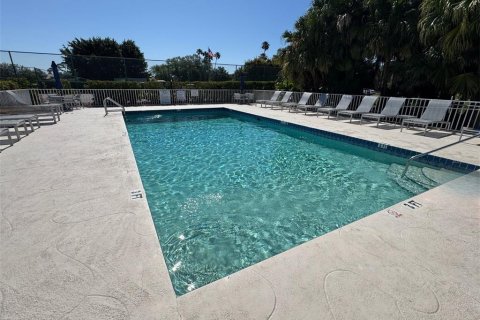 Copropriété à vendre à Sarasota, Floride: 2 chambres, 102.75 m2 № 2138851 - photo 25