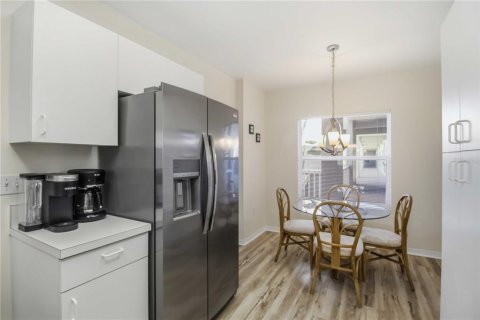Copropriété à vendre à Sarasota, Floride: 2 chambres, 102.75 m2 № 2138851 - photo 5