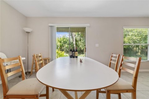 Casa en venta en Tampa, Florida, 4 dormitorios, 179.77 m2 № 2206448 - foto 10