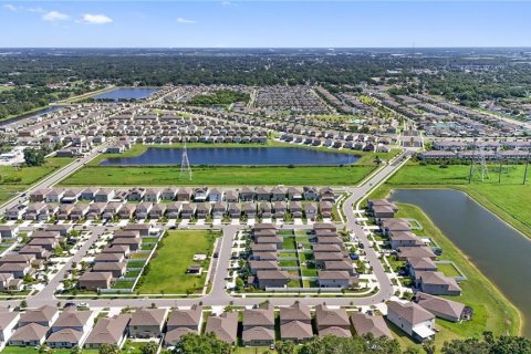 Casa en venta en Tampa, Florida, 4 dormitorios, 179.77 m2 № 2206448 - foto 30