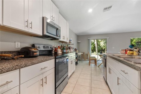 Casa en venta en Tampa, Florida, 4 dormitorios, 179.77 m2 № 2206448 - foto 7