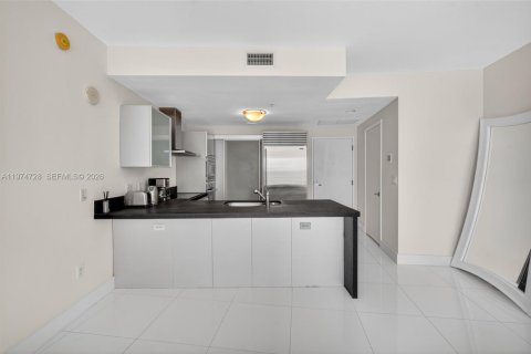 Купить кондоминиум в Санни-Айлс-Бич, Флорида 1 спальня, 81.85м2, № 2040197 - фото 19