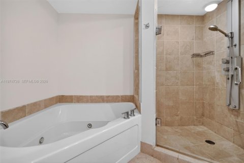Купить кондоминиум в Санни-Айлс-Бич, Флорида 1 спальня, 81.85м2, № 2040197 - фото 6