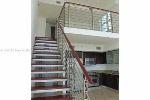 Copropriété à louer à Miami, Floride: 2 chambres, 119.75 m2 № 1490746 - photo 3