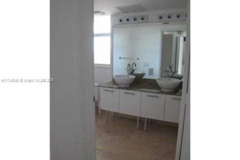 Copropriété à louer à Miami, Floride: 2 chambres, 119.75 m2 № 1490746 - photo 6