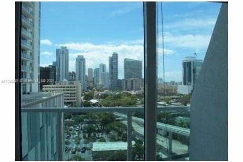 Copropriété à louer à Miami, Floride: 2 chambres, 119.75 m2 № 1490746 - photo 1
