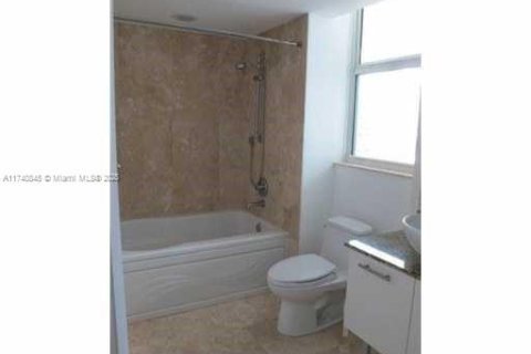 Copropriété à louer à Miami, Floride: 2 chambres, 119.75 m2 № 1490746 - photo 7