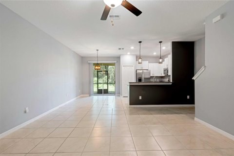 Touwnhouse à louer à New Port Richey, Floride: 3 chambres, 154.78 m2 № 2091507 - photo 4