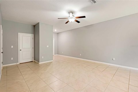 Touwnhouse à louer à New Port Richey, Floride: 3 chambres, 154.78 m2 № 2091507 - photo 8