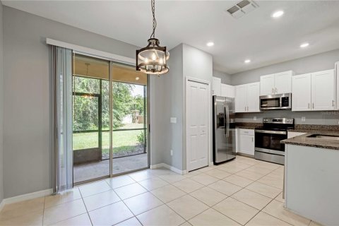 Touwnhouse à louer à New Port Richey, Floride: 3 chambres, 154.78 m2 № 2091507 - photo 9