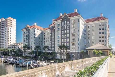 Condo à Tampa, Floride, 3 chambres  № 2127871