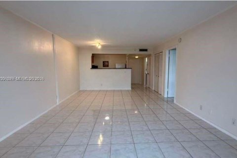 Condo à North Miami Beach, Floride, 1 chambre  № 2071018