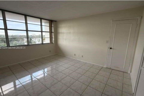 Copropriété à louer à North Miami Beach, Floride: 1 chambre, 72.46 m2 № 2071018 - photo 12